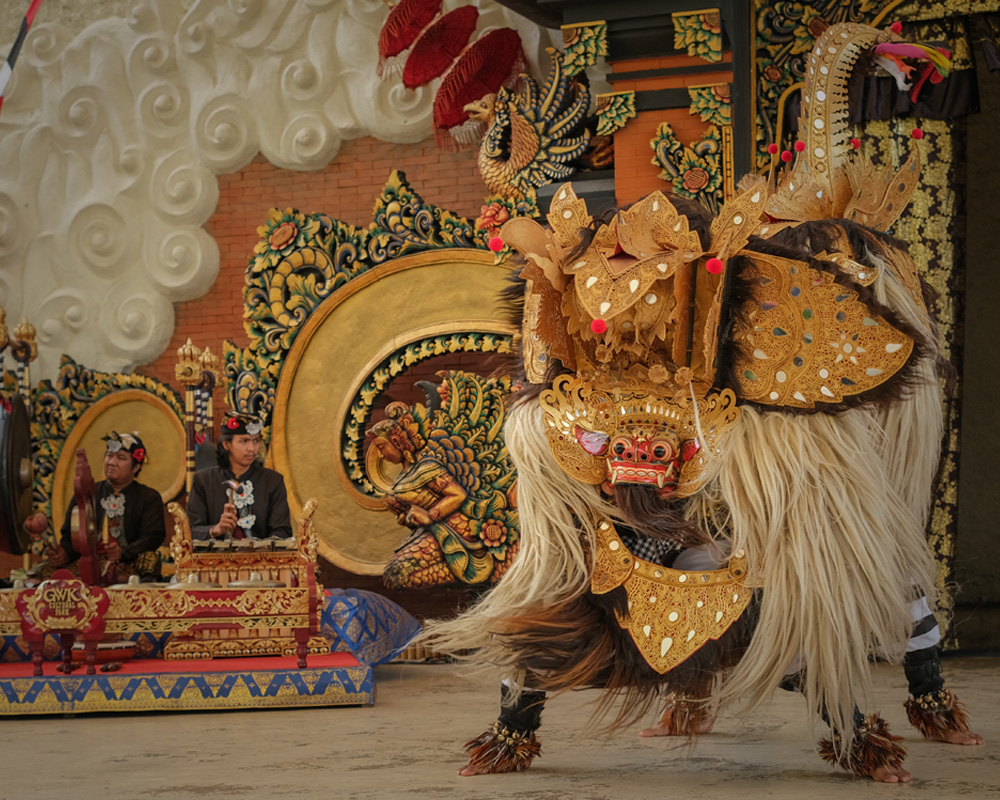 Pertunjukan Tari Barong Ket GWK Bali