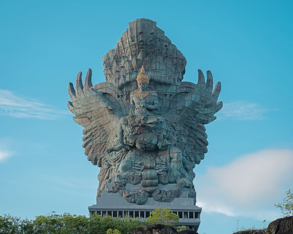 Patung Garuda Wisnu Kencana