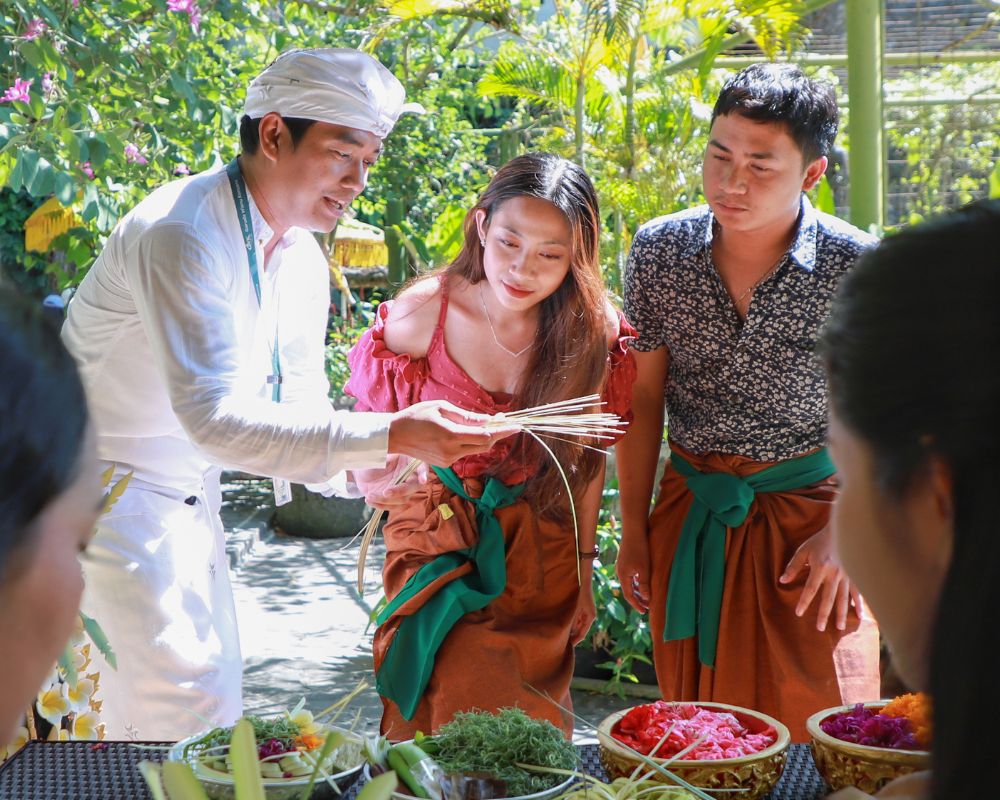 New Activity di Plaza Kura-Kura Mengenal Lebih Dalam tentang Tradisi Bali Canang