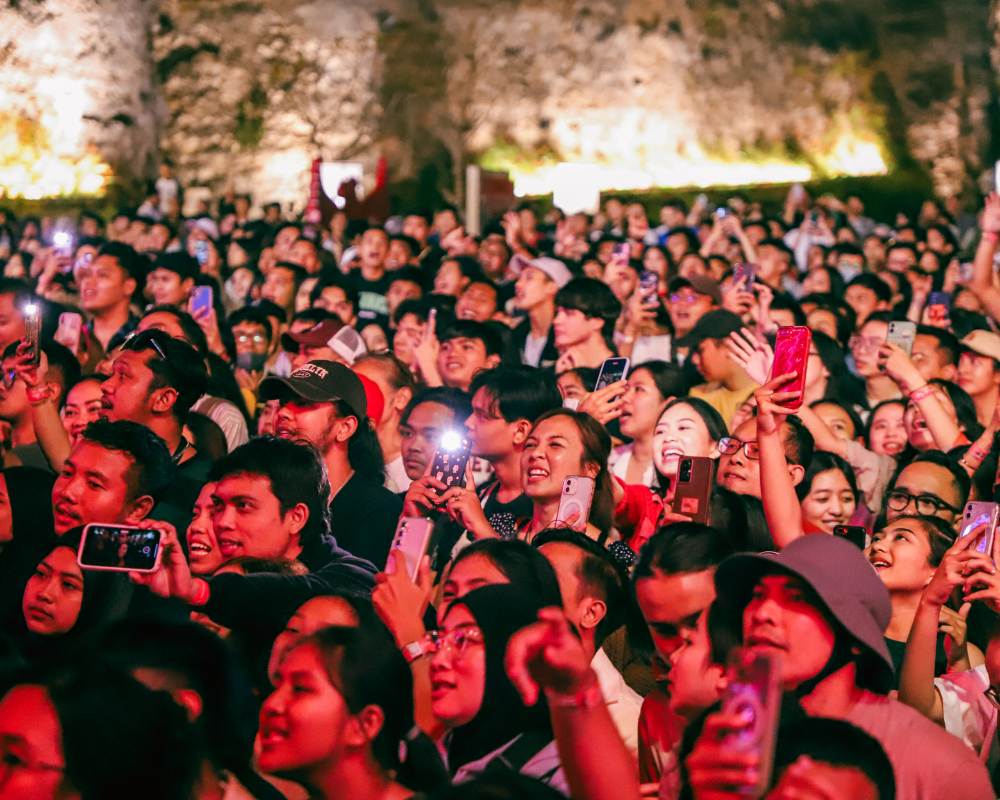 Penonton Konser Musik Festival Kemerdekaan 2023