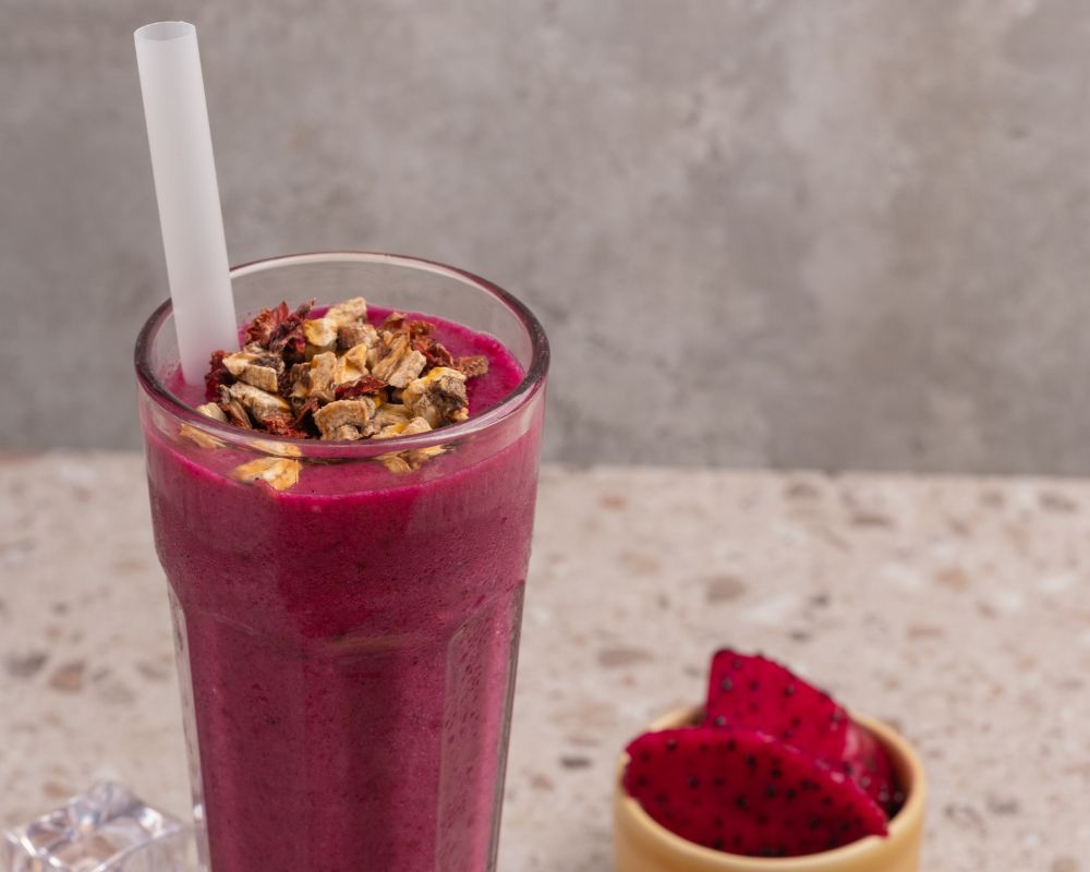 Berry Boost, minuman smoothies ala Jendela Bali yang sangat pas untuk memulai pagi harimu