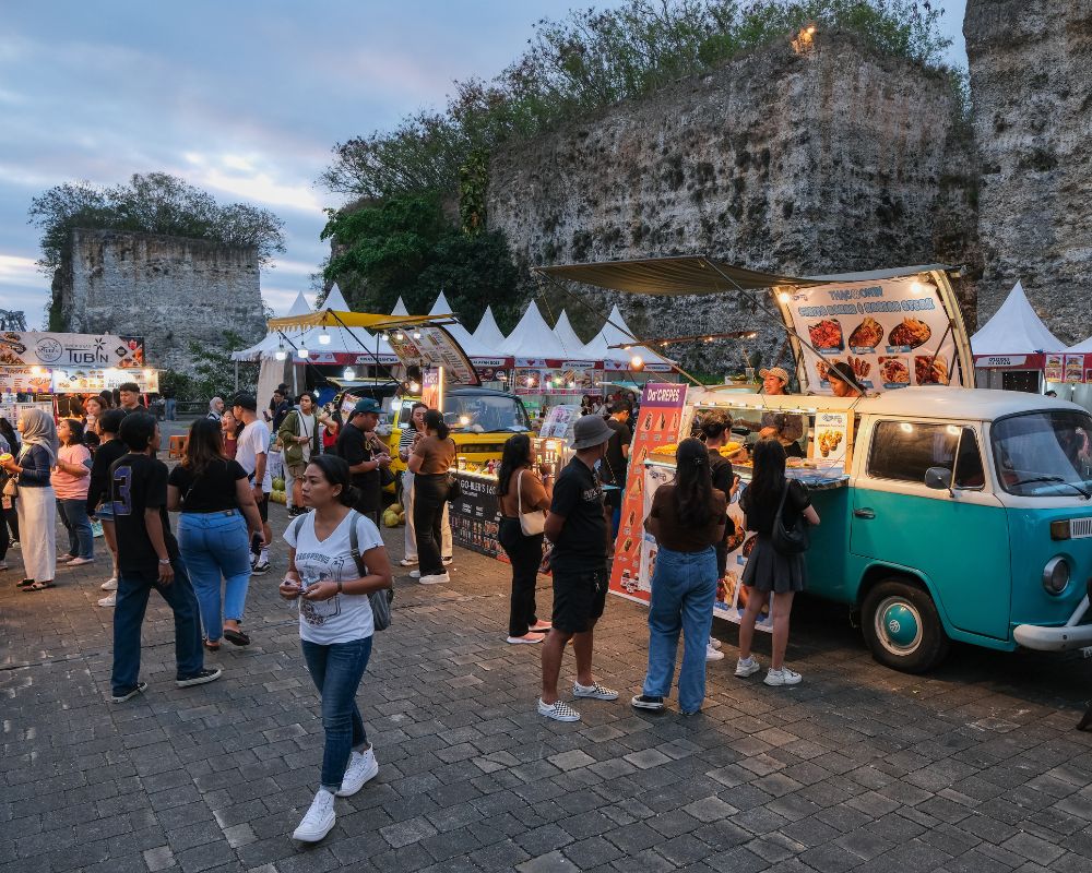 Food Festival dalam Konser Merdeka Fest