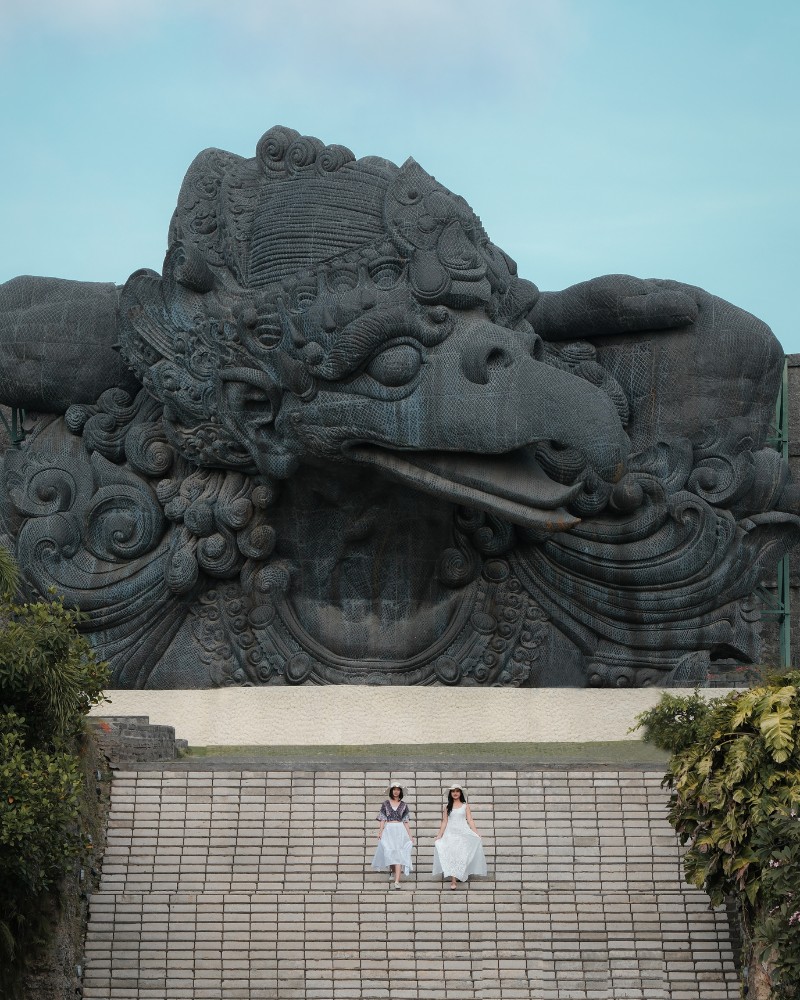 Hunting Spot Foto Terbaik, salah satunya di Plaza Garuda