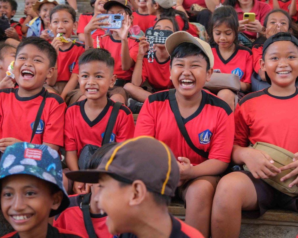 Para Siswa_i SD 8 Jimbaran di Amphitheater (4)
