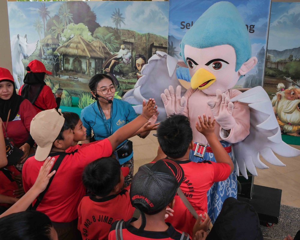 Para Siswa_i SD 8 Jimbaran di Garuda Sineloka bersama Maskot Garuda Cilik (2)