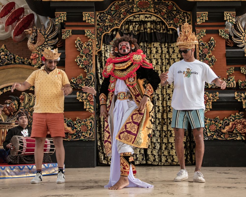 pertunjukan di bali