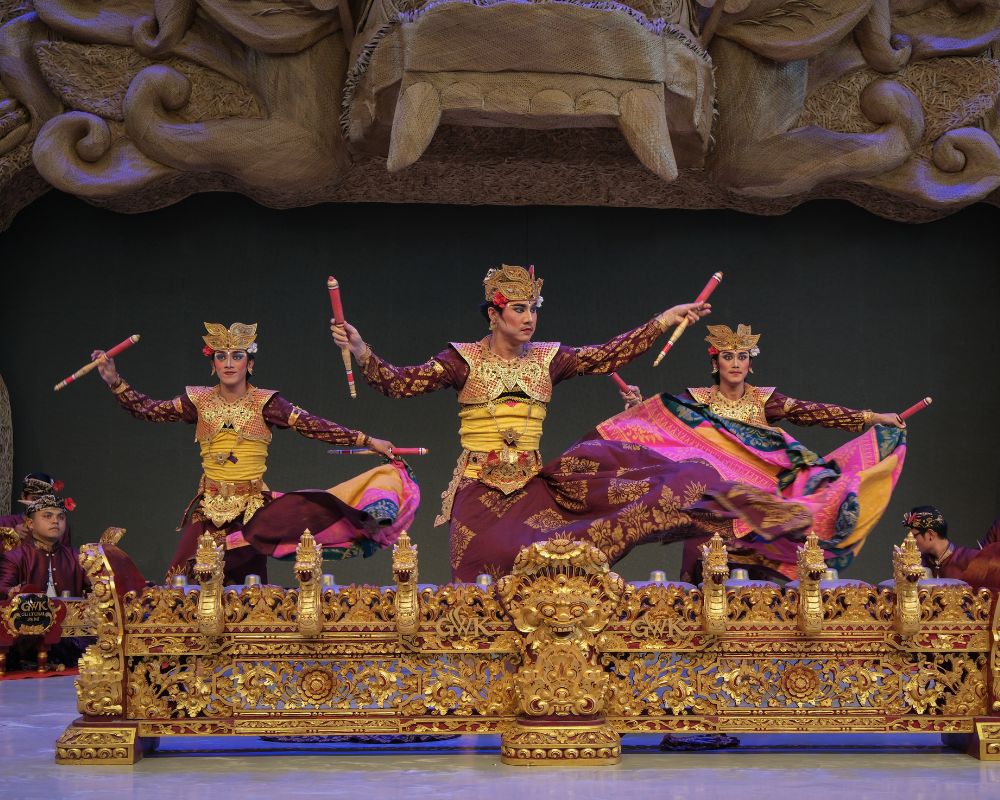 pertunjukan di bali
