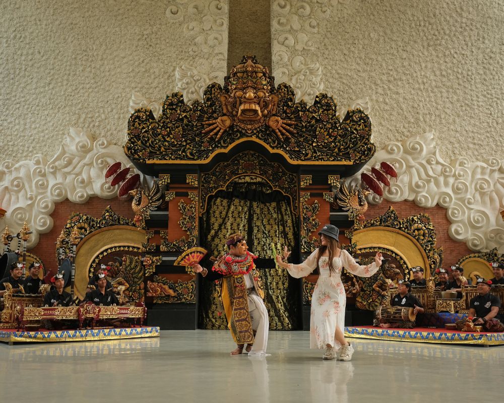 tarian bali