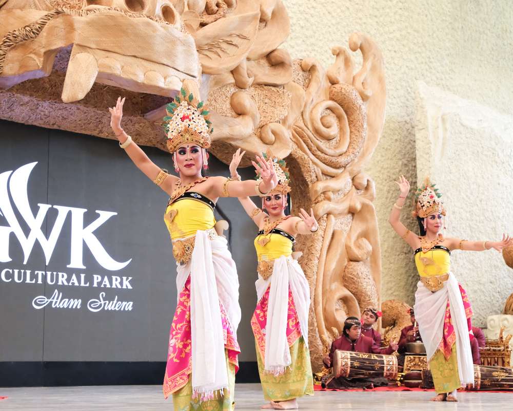 traditional balinese dance