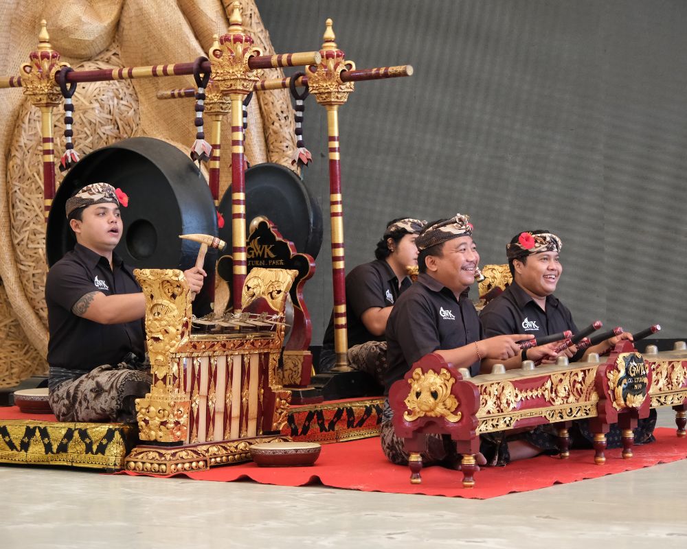 alat musik tradisional bali