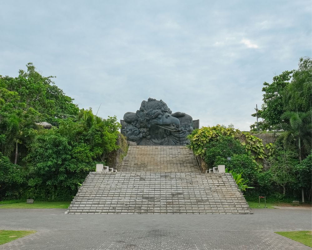 patung ikonik