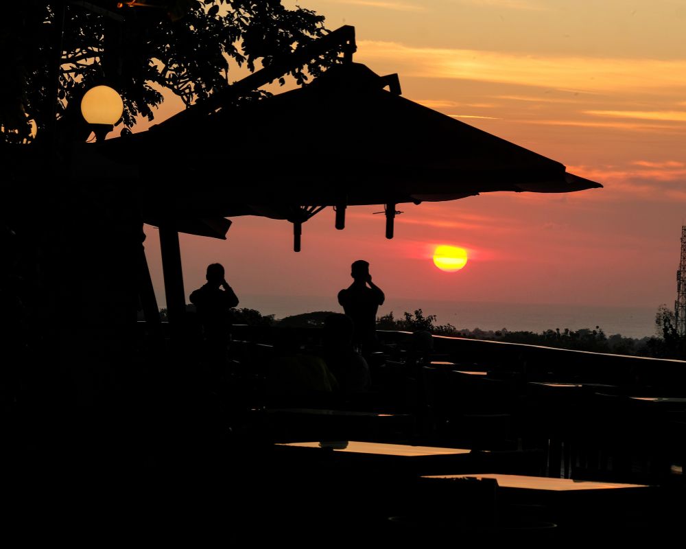 sunset di bali