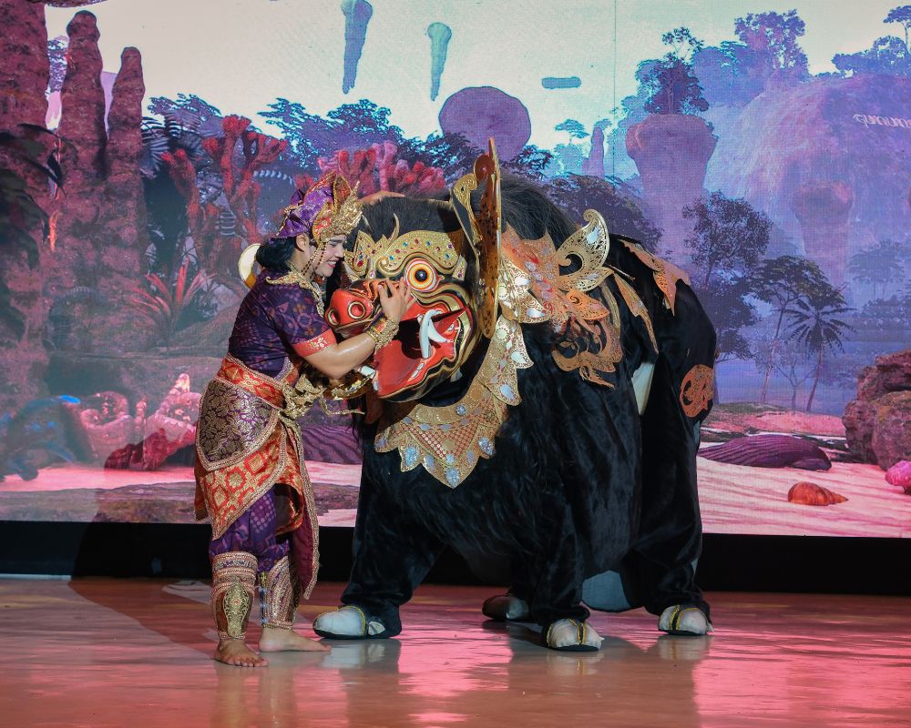 Wisata tari barong bali
