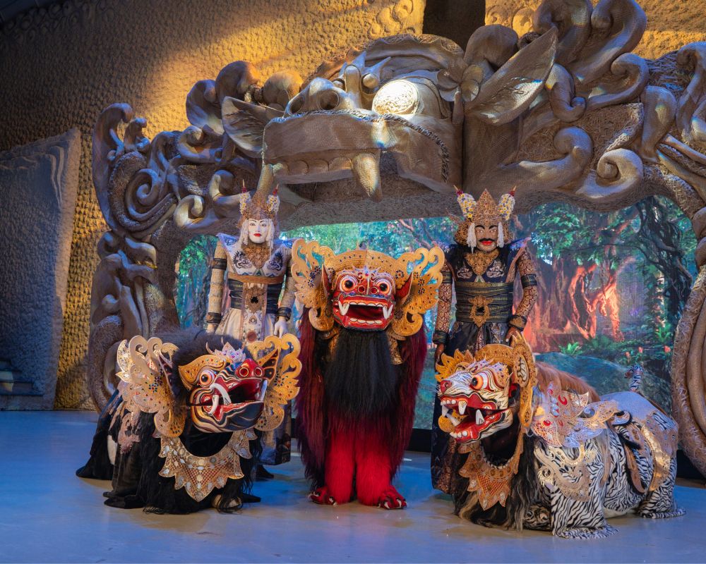 Wisata tari barong bali