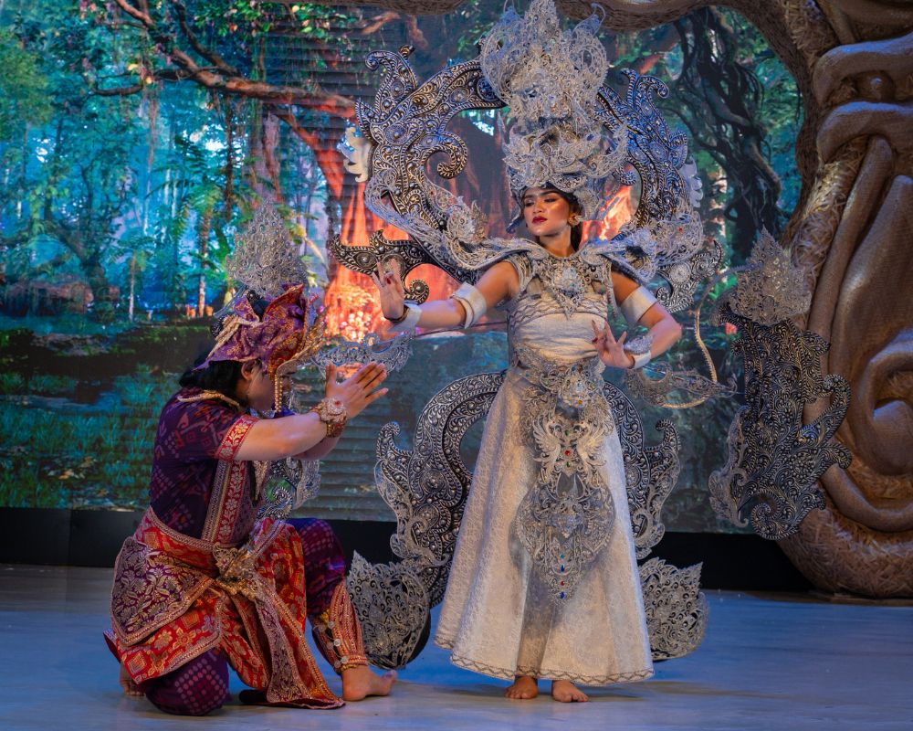 Wisata tari barong bali