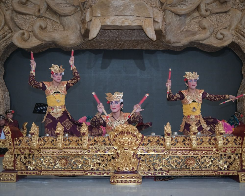 Seni dan budaya bali